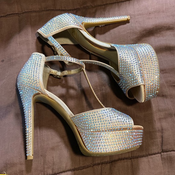 Platform Peep-Toe Sparkly Heels.  Gianni Bini Brand. EUC - Picture 5 of 16